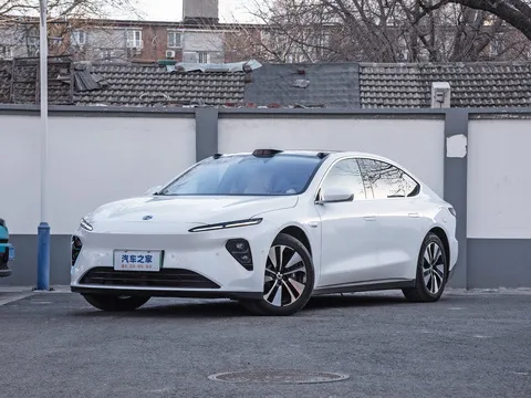 High Speed Luxury Nio Et7 4X4 Drive 600 Km 5 Seate Premium Interior Intelligent Driving Electric Cars 