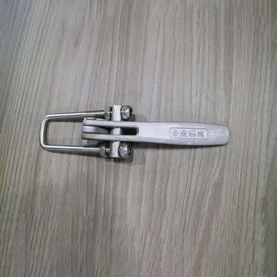 Universal Rotational Molding Clamp for Efficient Mold Assembly 